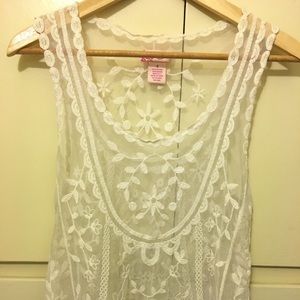 🦁3/$10 Sheer white top